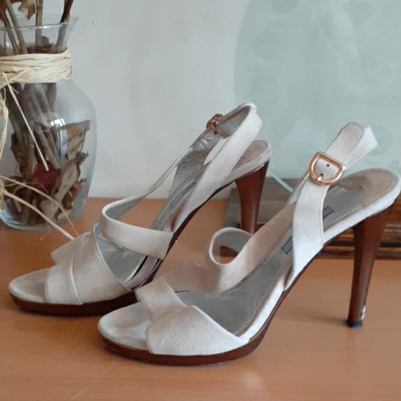 Prada Stunning Suede Strappy Heel Sandals 39 - Picture 3 of 8